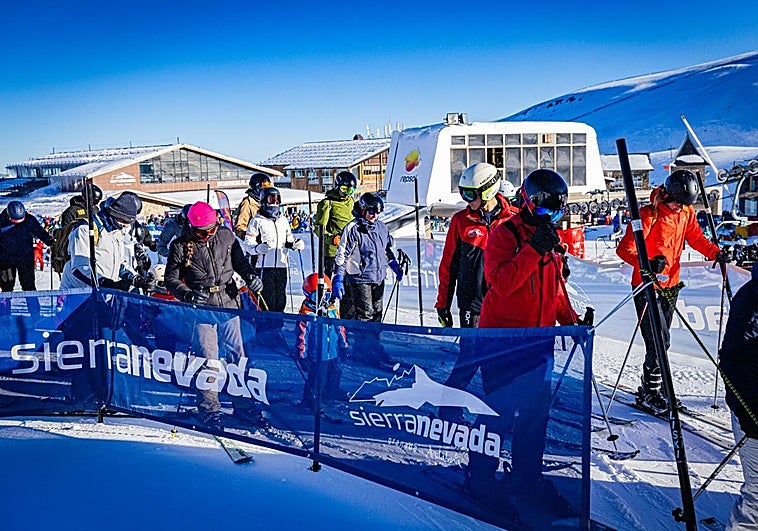 Reabre con retraso la estación de Sierra Nevada por fuertes vientos de hasta 90 kilómetros por hora